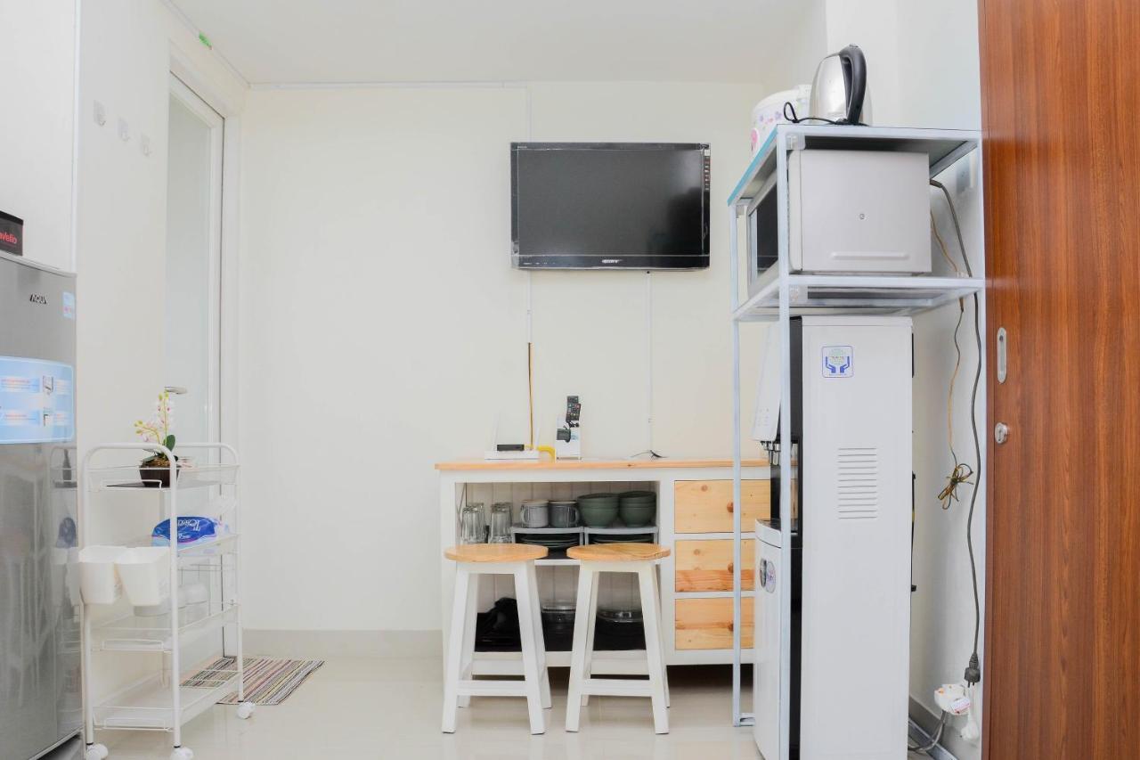Comfy And Warm Grand Kamala Lagoon By Travelio Apartemen